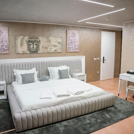 Hotel Pernoca Durrës Zewnętrze zdjęcie