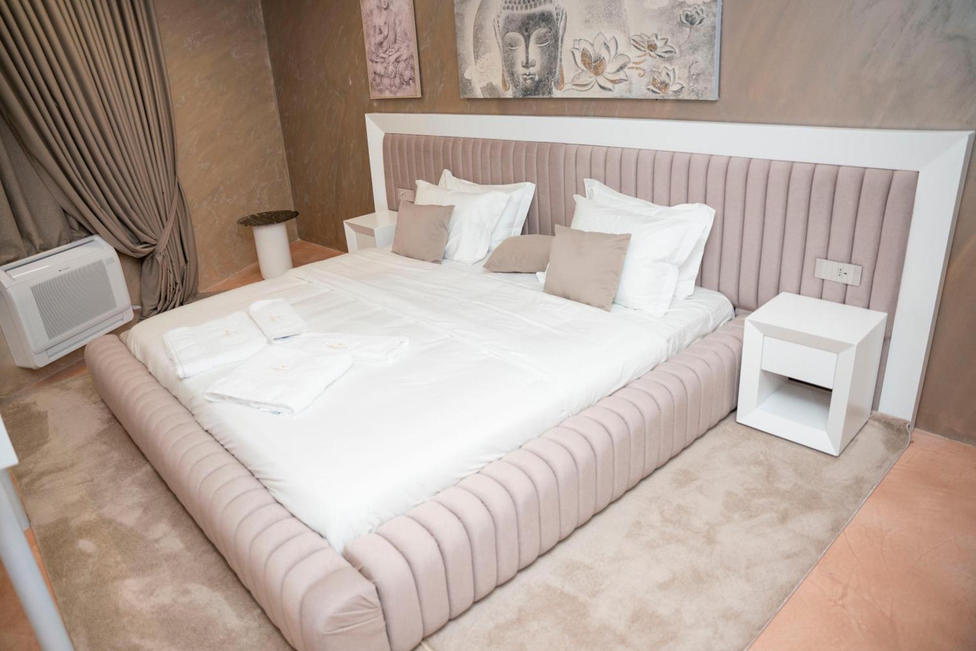 Hotel Pernoca Durrës Zewnętrze zdjęcie