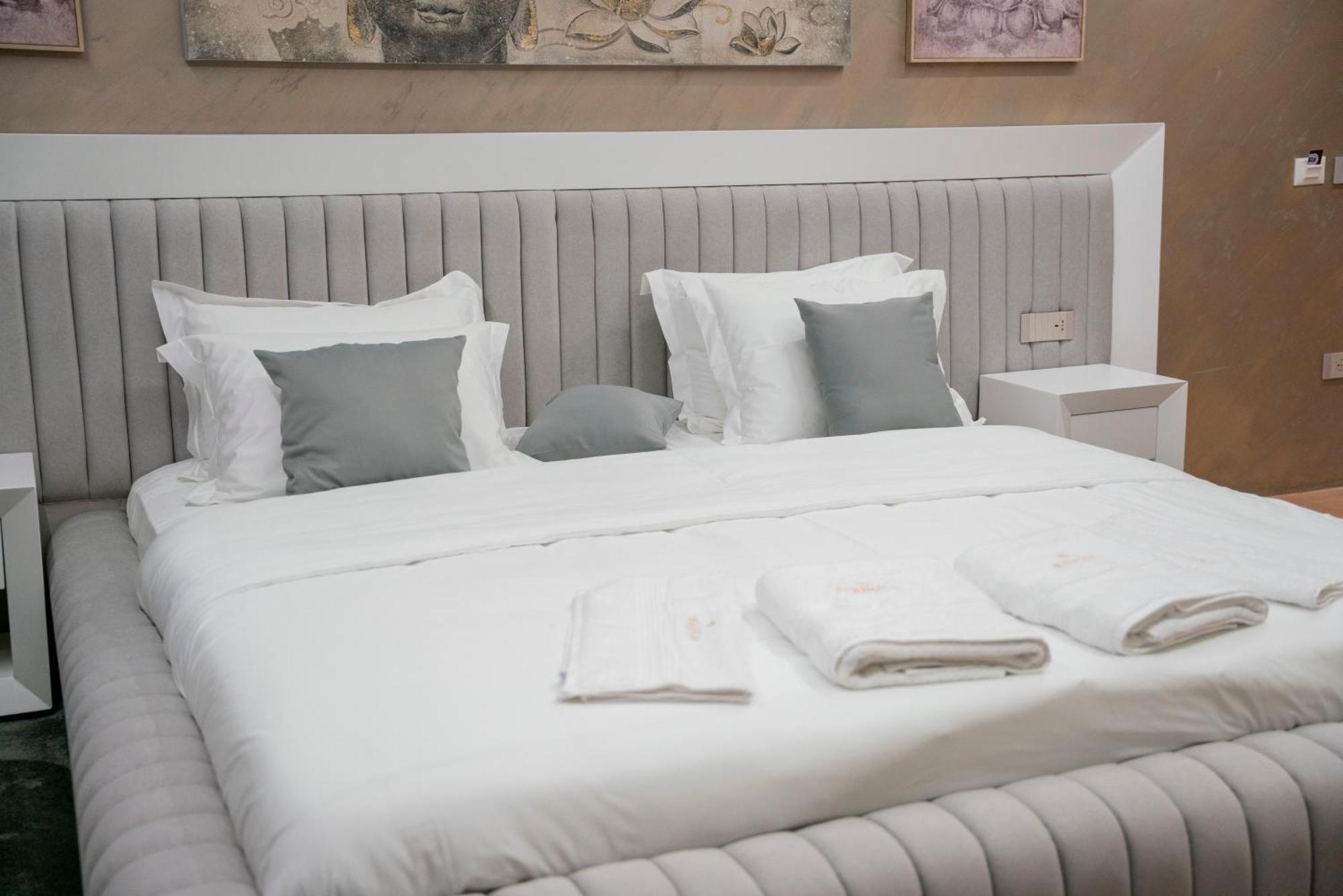 Hotel Pernoca Durrës Zewnętrze zdjęcie