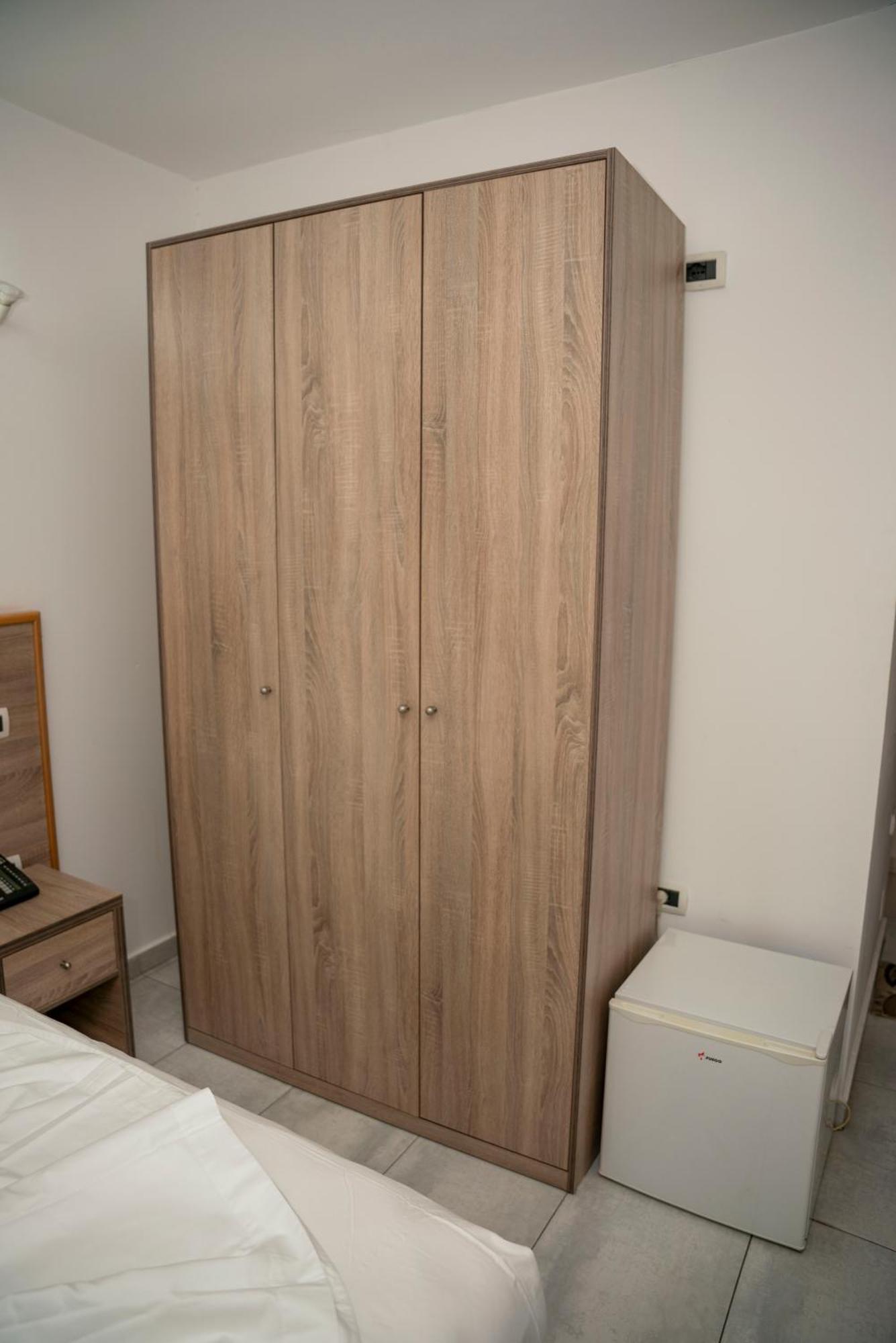 Hotel Pernoca Durrës Zewnętrze zdjęcie