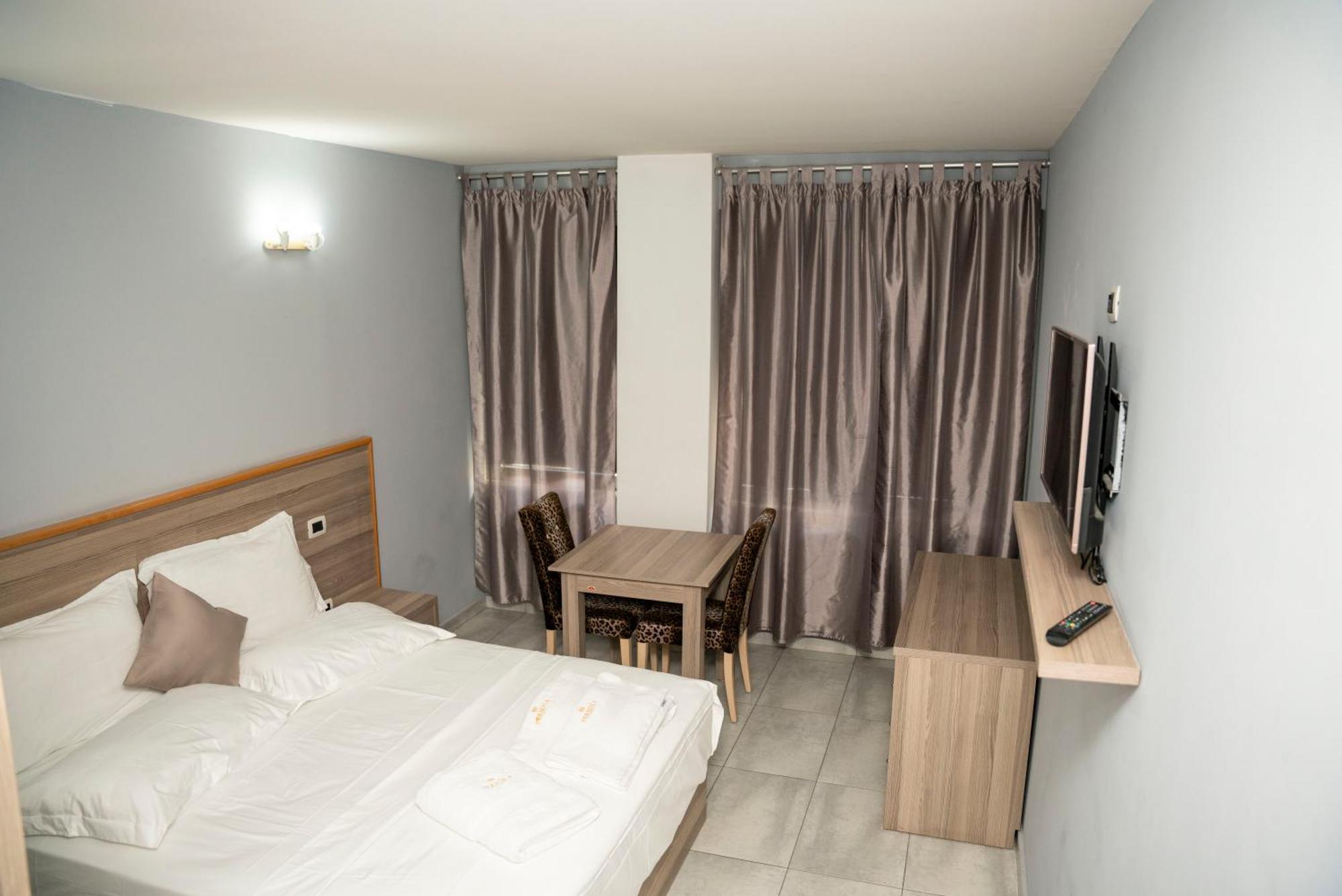 Hotel Pernoca Durrës Zewnętrze zdjęcie