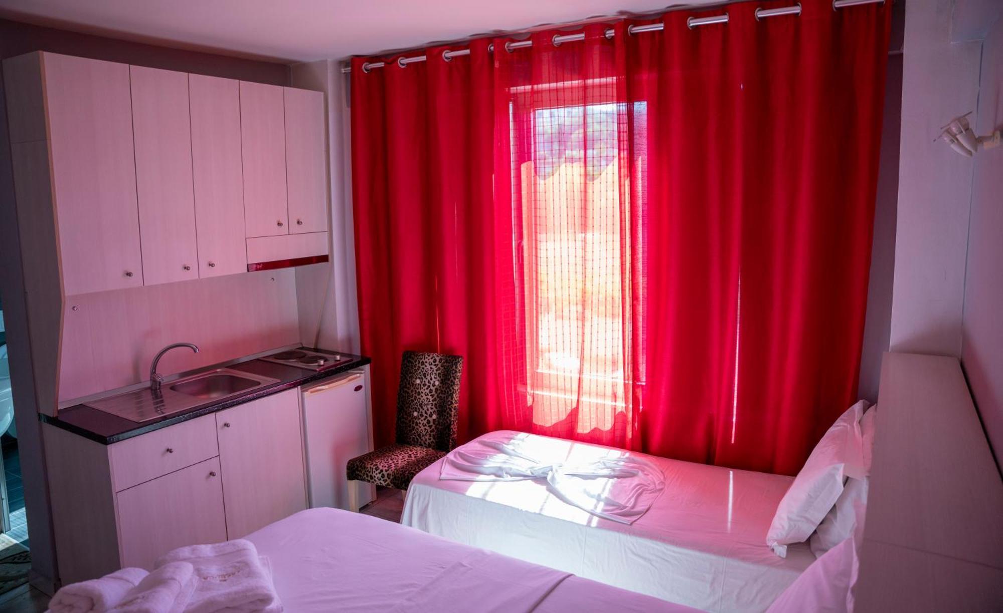 Hotel Pernoca Durrës Zewnętrze zdjęcie
