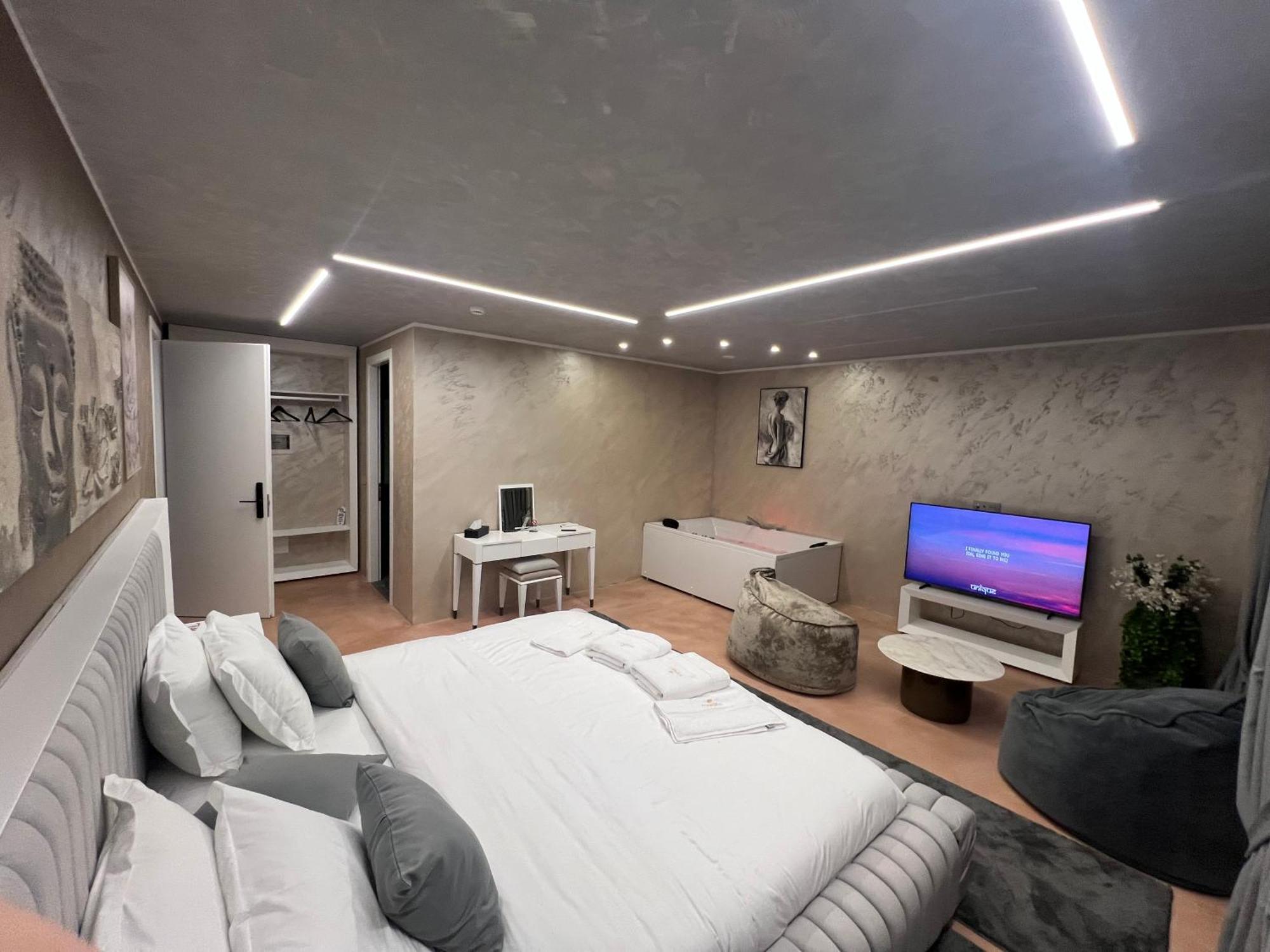 Hotel Pernoca Durrës Zewnętrze zdjęcie